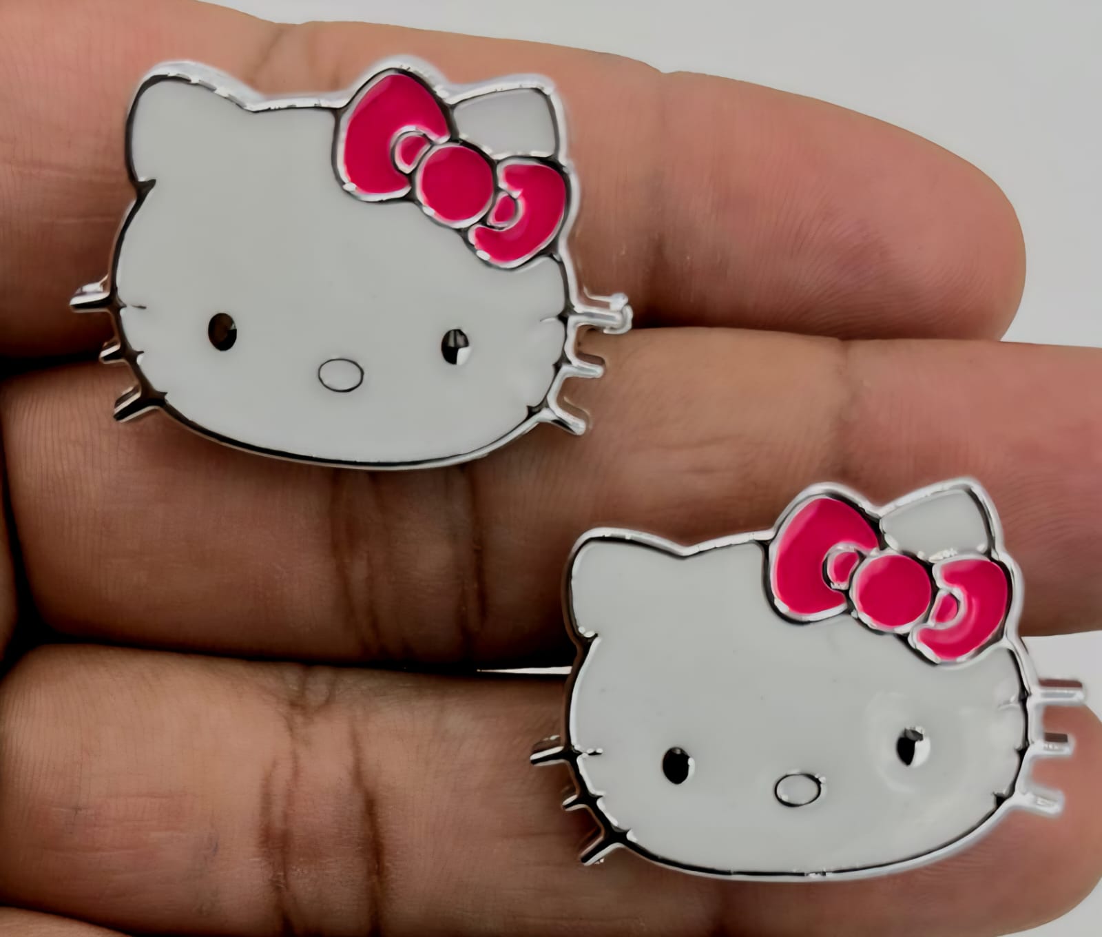 PIN PRA CROCS HELLO KITTY PAR 20mm